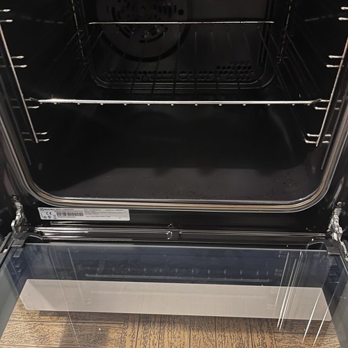 Electrolux LKS620000W electric stove with oven, white