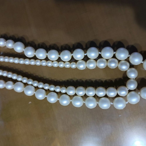 Pearl necklace double like new, white with rhinestone clasp