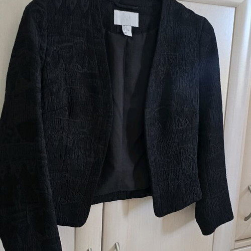 Crop brocade jacket H&M size small like new