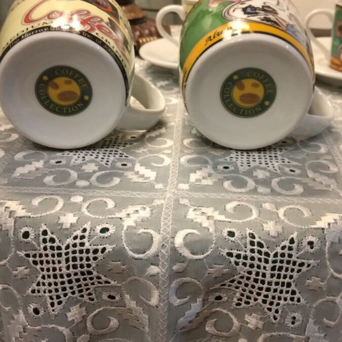 Collectible coffee cups set of 6 like new