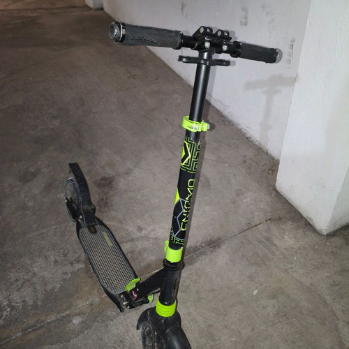 Enigma scooter used, foldable with adjustable handlebar