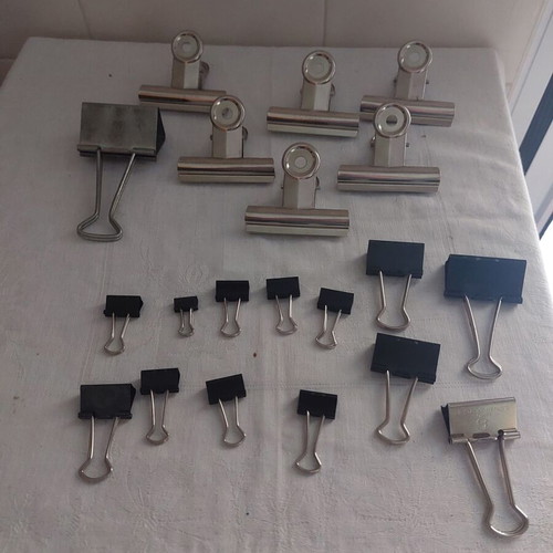 Clips in various sizes, 20 pieces, like new