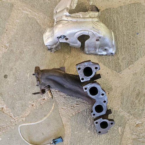 Exhaust manifold used for Peugeot 106 Rallye 16v with lambda sensor and cover