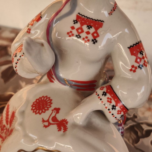 Porcelain figurine "Rushnichok", ZHK, Polonne Art Ceramics Factory, Ukraine