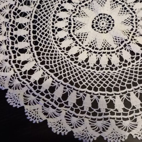 Handmade crochet doilies like new, set of 2