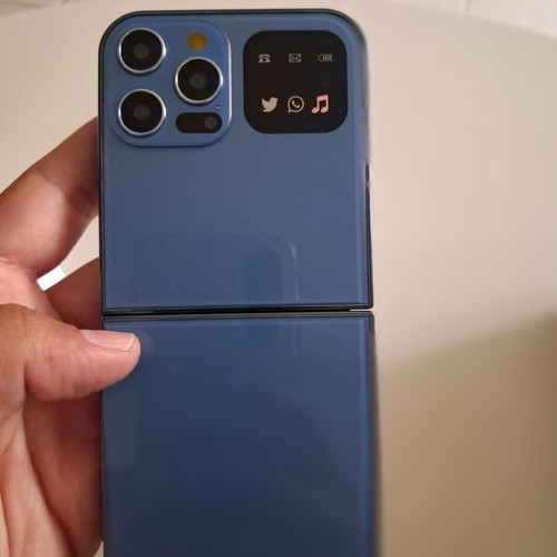 Mini Foldable i15 Pro Phone dual SIM, Bluetooth, USB-C like new