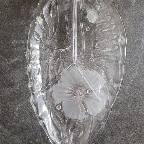 Serving platter for nuts new, 35 centimeters long