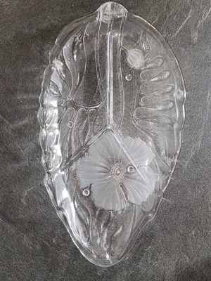 Serving platter for nuts new, 35 centimeters long