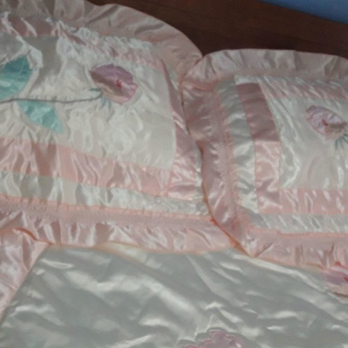 Kentia double quilt used with two cotton satin pillowcases