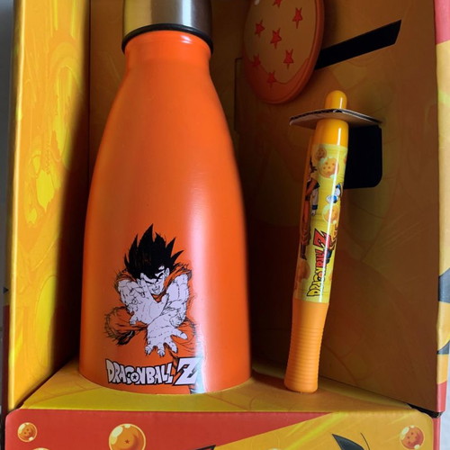 Dragonball Z set thermos, keychain, pen collectible new