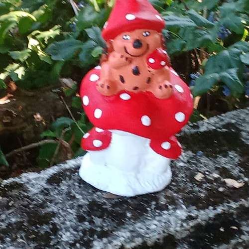 Figurines new, weather resistant
