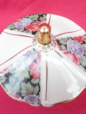 Порцеланова фонданиера PMR Bavaria Jaeger & Co. стара с флорален дизайн и златни орнаменти