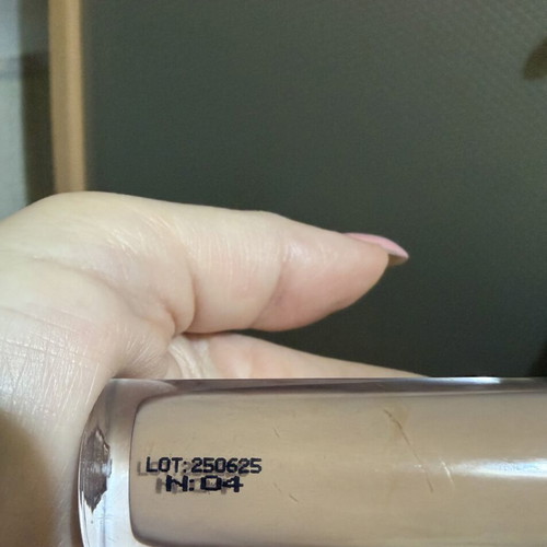 Believe It Concealer No 04 with orange undertone, new