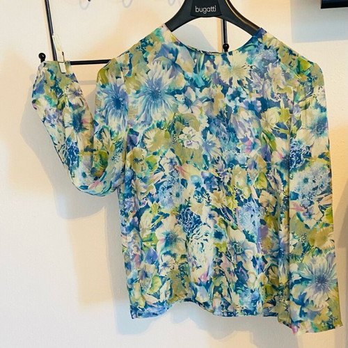 Vintage women's blouse 70s like new, multicolored