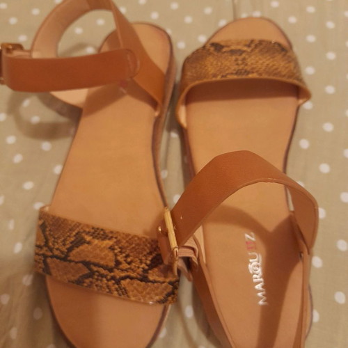 Πέδιλα καινούργια Νο 37 flatform απομίμηση κροκό με αφρώδη πάτο