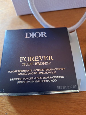 Dior bronzer new with pouch