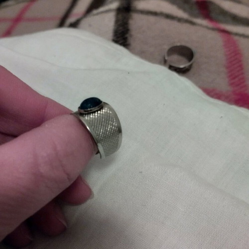 Vintage ring silver color with blue stone new, adjustable size