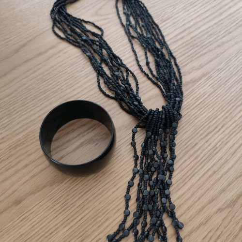 Black classic bracelet and necklace set like new