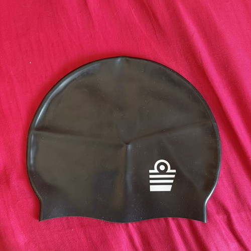 Admiral swimming cap like new, 100% silicone