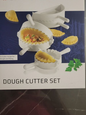 Ernesto dough cutter set for stuffed pasta new in box