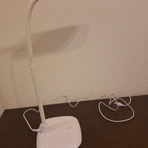 LED desk lamp like new with flexible arm and USB