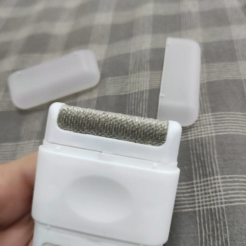 Clothes lint remover size 6 with box