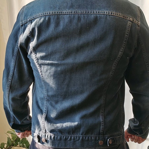 Levi's Denim Jacket like new, classic black Trucker jean jacket