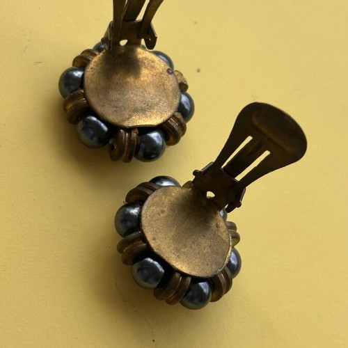 Vintage 1980s clip earrings used