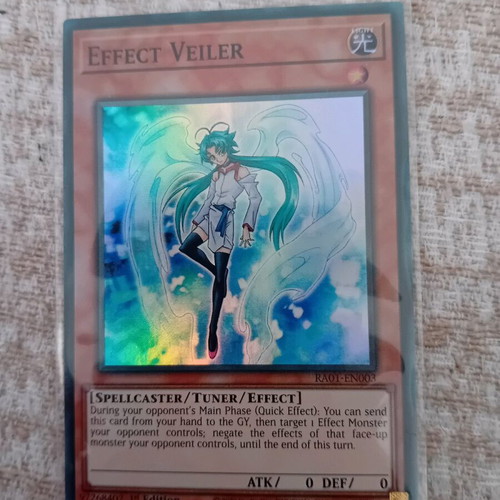 Yu-Gi-Oh Effect Veiler super rare like new