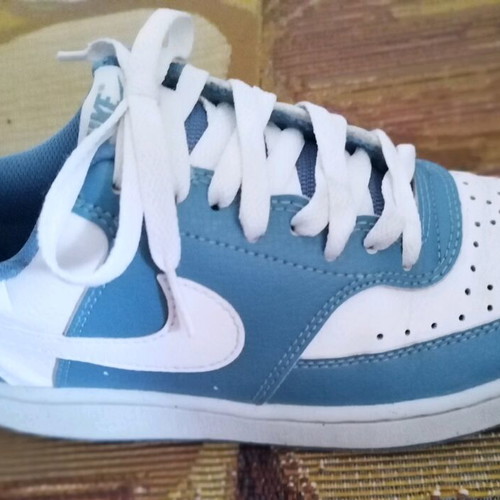 Nike Phantom sneakers size 38.5 like new, white and turquoise