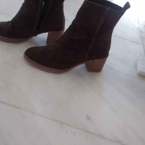 Women's suede boots brown color new, size 39