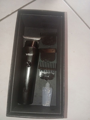Trimmer VGR Voyager used with charger