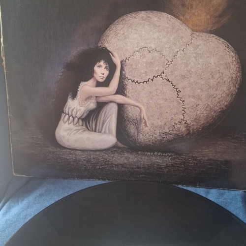 Cher Heart of Stone vinyl record used in good condition