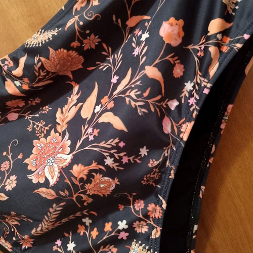 Floral bikini bottom like new, size XL, multicolor