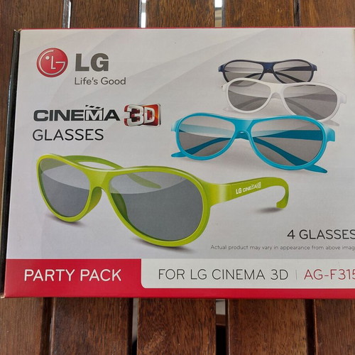 LG Cinema 3D AG-F315 glasses set of 4 like new