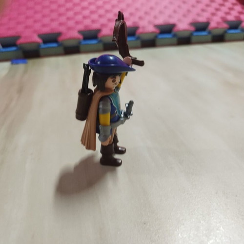 Set of 9 toys like new