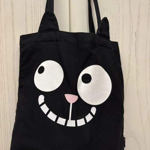 E.D the cat tote bag new, black and white