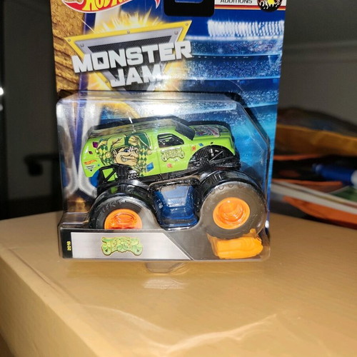 Hot Wheels Monster Jam Jester with obstacle car new condition