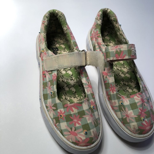 Barbie kids shoes size 32 like new, colorful, canvas with rubber sole