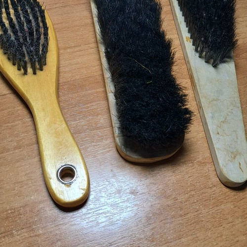 Care brushes used, pack