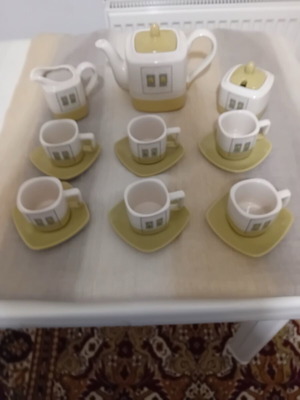 Tea or coffee set like new with 6 cups and accessories