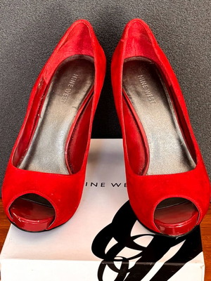 Peep toe Nine West shoes used, red suede, size 40.5