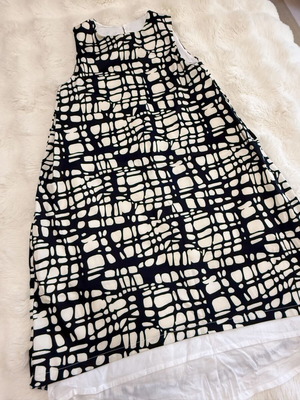 Girls Dress Size 128cm Like New