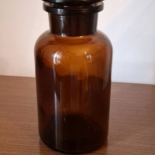 Glass pharmacy bottle 500ml used