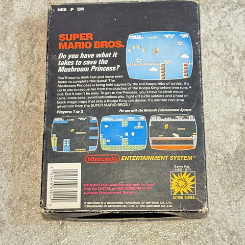Super Mario Bros. Nintendo Entertainment System (NES) игра употребявана, пълна в кутия