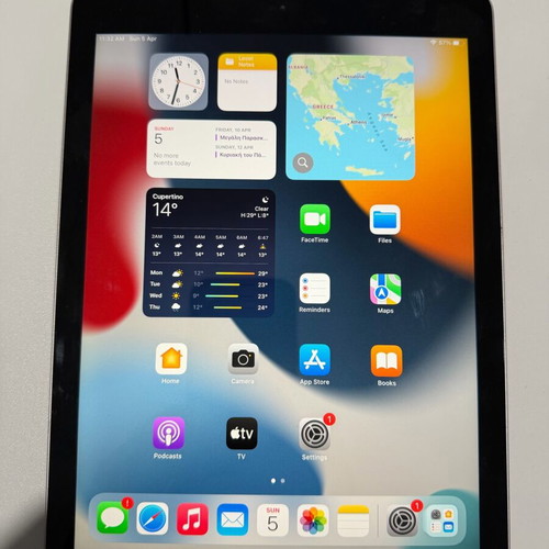iPad 6th generation 128GB WiFi & 4G used with corner marks