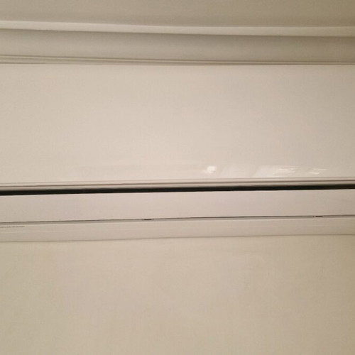 Chigo inverter air conditioner 18,000 btu like new