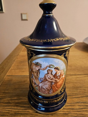 Italian ceramic like new in dark blue color