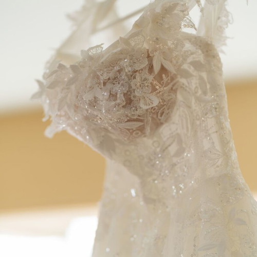 Wedding dress strapless A-line medium size like new, white