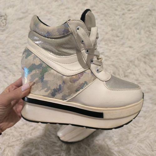 Platform athletic boots like new, size 37, white